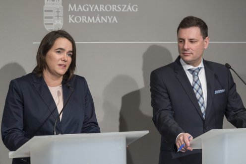 2019-ig az eddigi összeg duplája, havi negyvenezer forint maradhat a kétgyermekes családoknál Fotó: Árvai Károly/kormany.hu