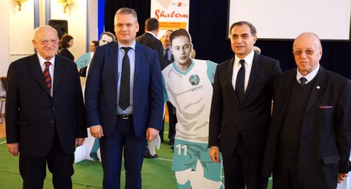 A kiállításmegnyitón Izrael bukaresti nagykövete, illetve több IHRA-tagország nagykövete, államtitkárok, a Román Labdarúgó Szövetség és a Román Hivatásos Labdarúgó Liga képviselői is jelen voltak Fotó: Márton Zoltán