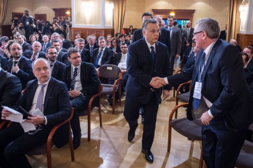 A hátország tehát megvan, "patikamérlegen kiszámított nemzeti külpolitikai stratégiát viszünk Fotó: Botár Gergely/kormany.hu