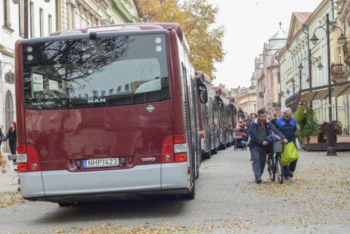 Az önkormányzat tulajdonában lévő Kaposvári Tömegközlekedési Zrt. teljes járműparkjának cseréjéhez a város négymilliárd forint uniós pályázati forrást nyert el Fotó: Bartolf Ágnes/NFM