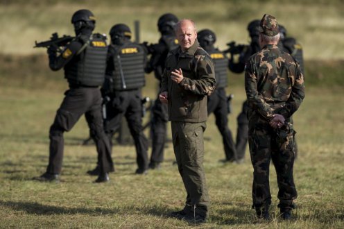 Az Újdörögdön bemutatott hadgyakorlat jó példa a honvédség és a Terrorelhárítási Központ együttműködésére, amelyhez hasonló közös fellépésre a jövőben is szükség lehet Fotó: Árvai Károly/kormany.hu