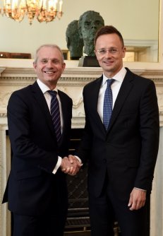 David Lidington miniszterelnök-helyettes és Szijjártó Péter Fotó: KKM