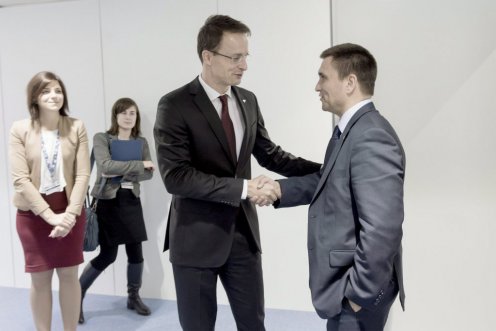 Szijjártó Péter külgazdasági és külügyminiszter (k) és Pavlo Klimkin ukrán külügyminiszter (j) találkozója. Fotó: Kovács Márton