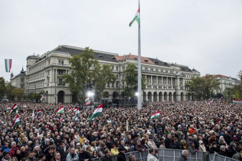 Akkor is helytállunk, ha azok támadnak ránk hátulról, akiket valójában védelmezünk Fotó: Árvai Károly/kormany.hu