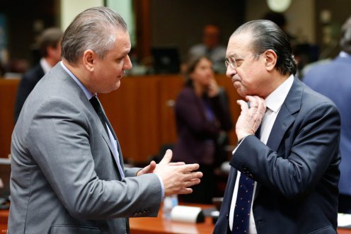 Minister of State for EU Affairs Szabolcs Takács (left) and his Spanish counterpart Fernando Eguidazu at the meeting of EU Affairs Ministers in Brussels on 16 February 2016 Photo: Laurent Dubrule/MTI