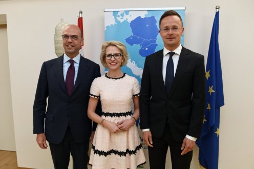 Angelino Alfano olasz, Aurelia Frick liechtensteini külügyminiszter és Szijjártó Péter  Fotó: KKM